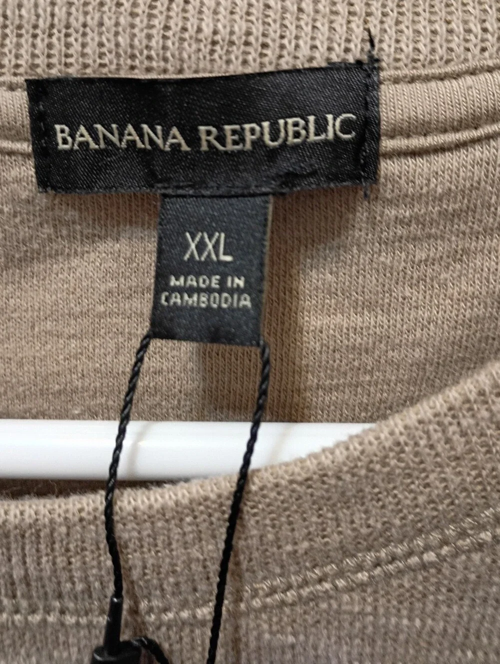 Banana Republic Beige Knit Crewneck Pullover